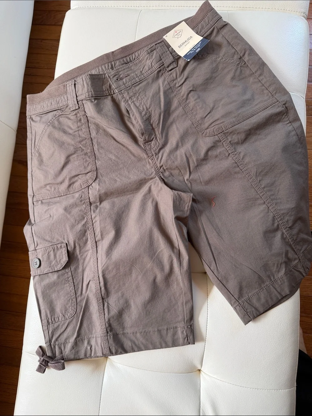 NWT St John’s Bay Bermuda Shorts Size 14 Brown